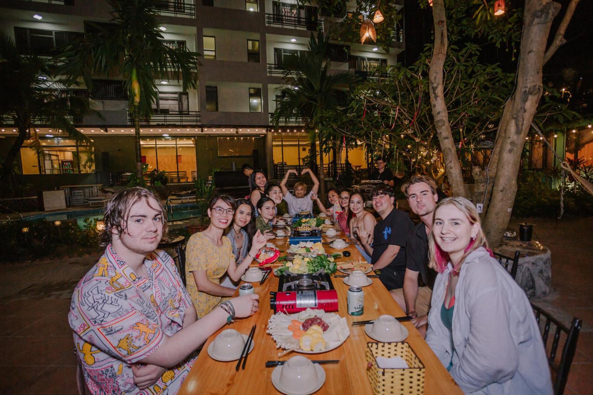 Republic Hostel Cat Ba Xuan Dam Zewnętrze zdjęcie